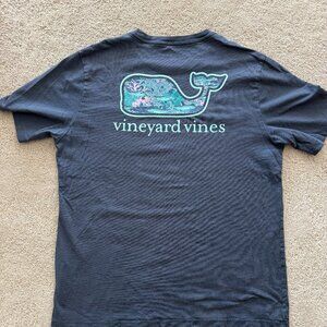 Vineyard Vines Blue Whale Graphic Pocket T-Shirt Preppy Short Sleeve Size XL/18